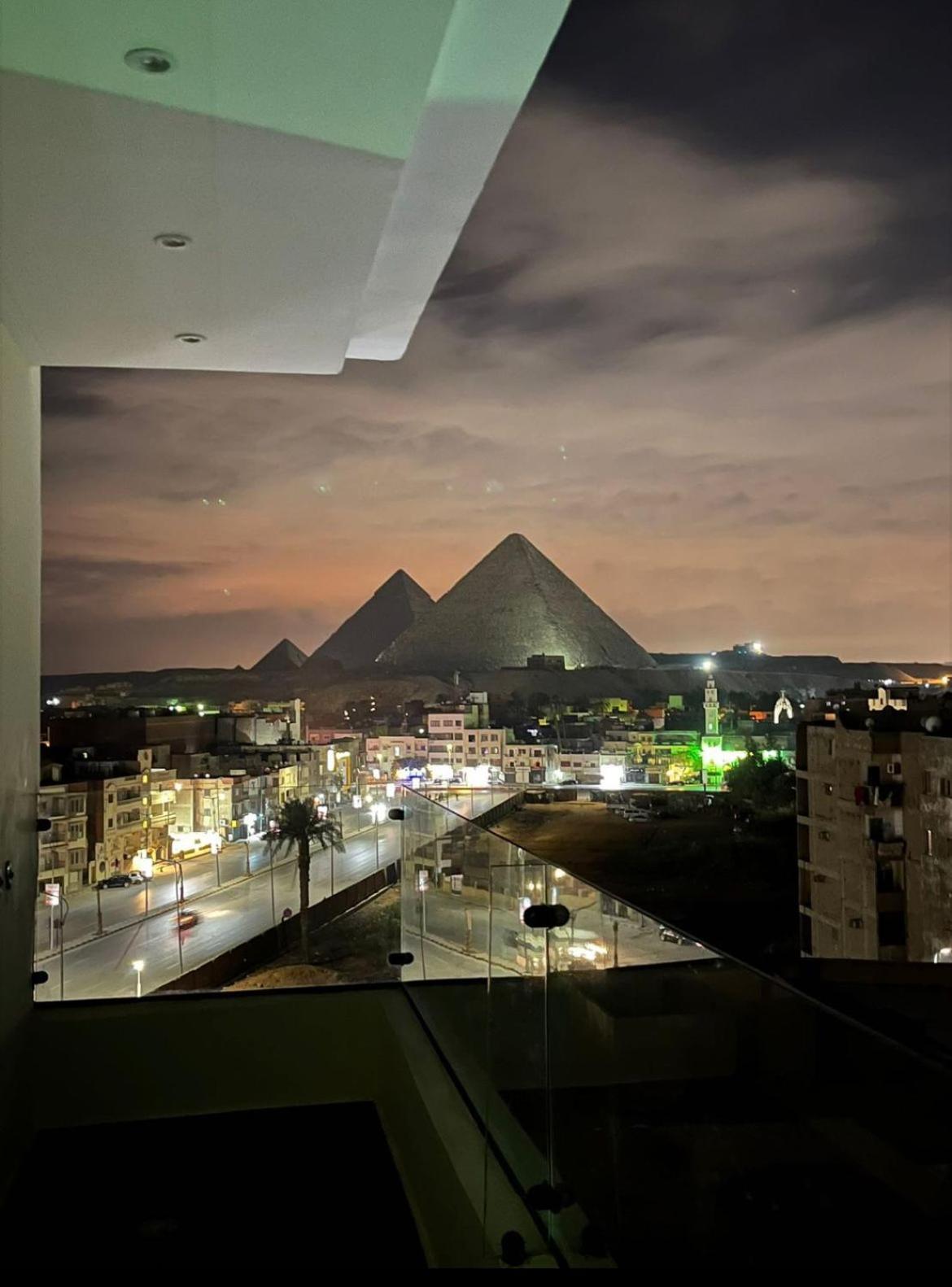 Хостел Rotana Pyramids View Nazlet el-Sisi Екстер'єр фото